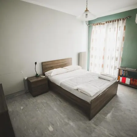 Apartment On Nikaias 5c