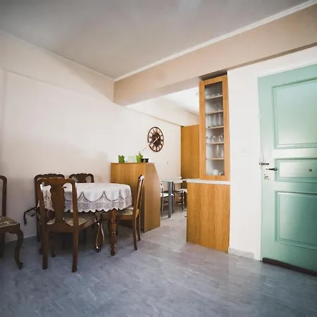 Apartment On Nikaias 5c *