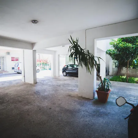 On Nikaias 5c Apartament *